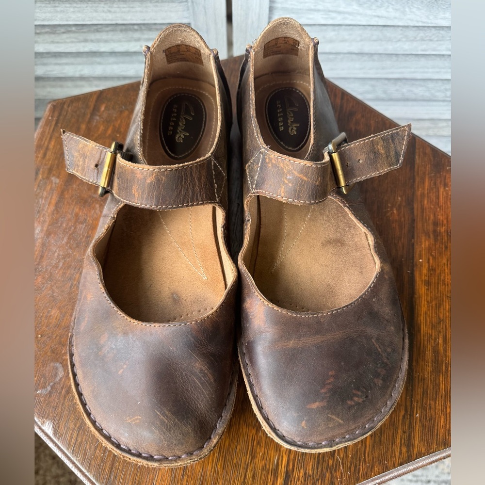 Clarks Artisan Rustic Dark Brown Leather Mary Jane Flats